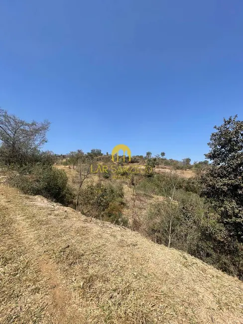 Foto 2 de Terreno / Lote à venda, 30000m2 em Sarzedo - MG