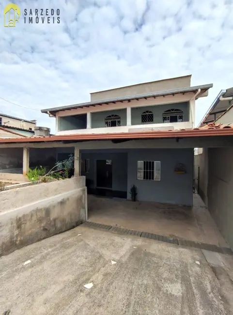 Foto 1 de Casa com 4 quartos à venda, 200m2 em Sarzedo - MG