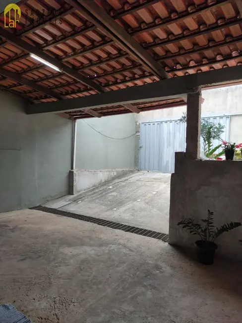 Casa com 4 quartos à venda, 200m2 em Sarzedo - MG - imagem 3 Foto 3 de Casa com 4 quartos à venda, 200m2 em Sarzedo - MG