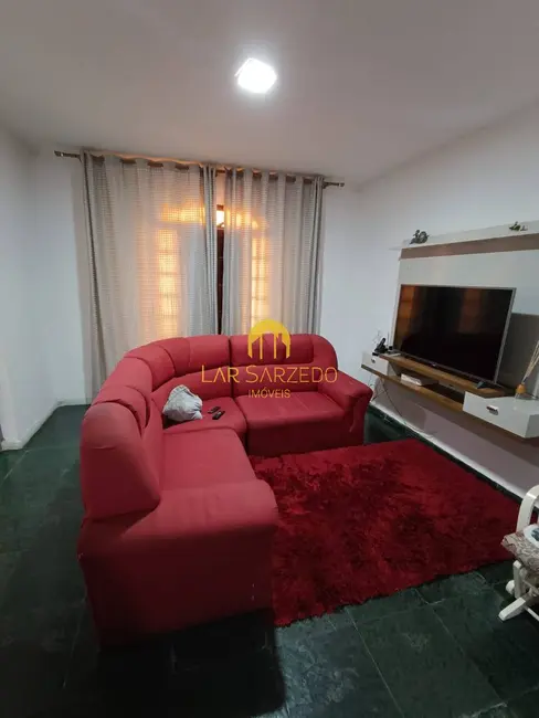 Foto 2 de Casa com 6 quartos à venda, 360m2 em Sarzedo - MG