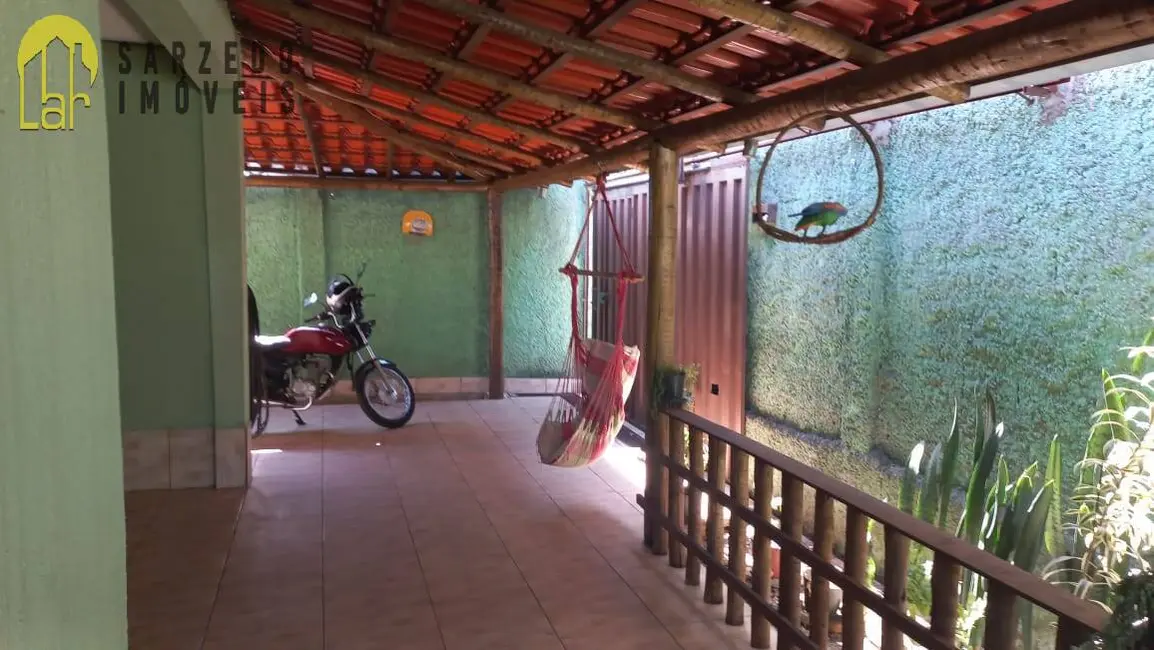 Foto 1 de Casa com 3 quartos à venda, 250m2 em Sarzedo - MG