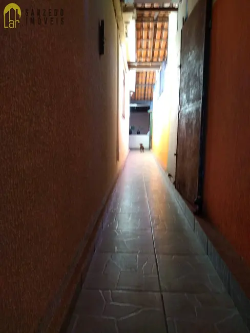 Casa com 3 quartos à venda, 360m2 em Conjunto Habitacional Vale do Jatobá (Barreiro), Belo Horizonte - MG - imagem 6 Foto 6 de Casa com 3 quartos à venda, 360m2 em Conjunto Habitacional Vale do Jatobá (Barreiro), Belo Horizonte - MG