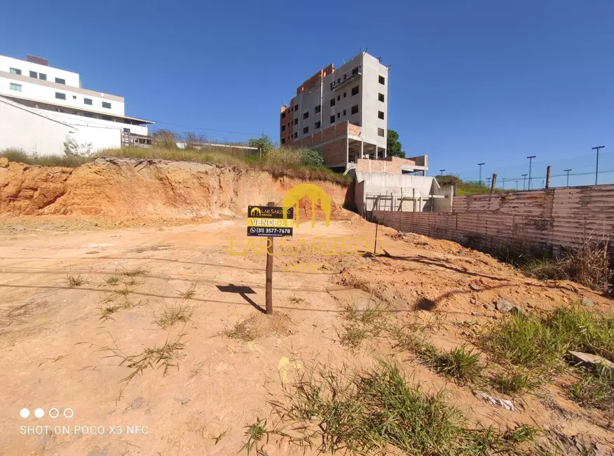 Foto 1 de Terreno / Lote à venda, 360m2 em Sarzedo - MG