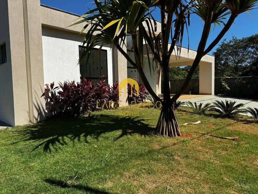 Foto 3 de Casa com 3 quartos à venda, 1000m2 em Igarape - MG