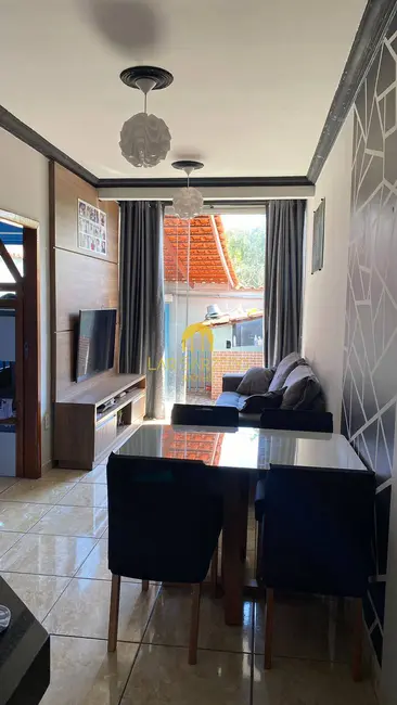 Foto 2 de Casa com 2 quartos à venda, 120m2 em Mario Campos - MG