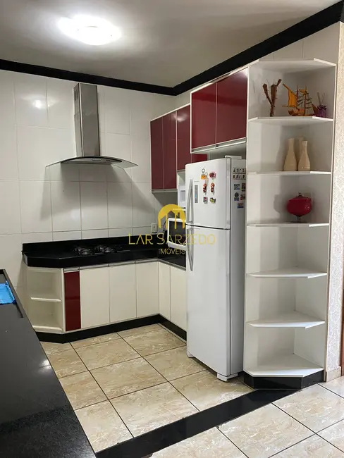 Foto 4 de Casa com 2 quartos à venda, 120m2 em Mario Campos - MG