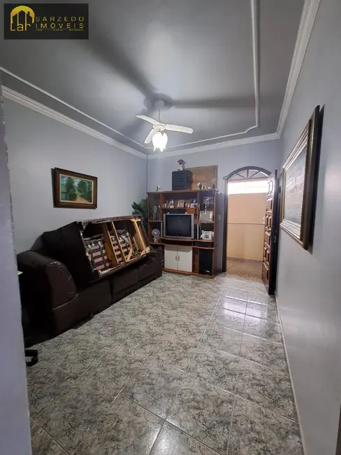 Foto 6 de Casa com 4 quartos à venda, 360m2 em Sarzedo - MG