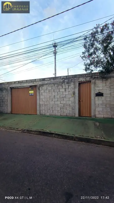 Foto 1 de Casa com 4 quartos à venda, 360m2 em Centro, Sarzedo - MG