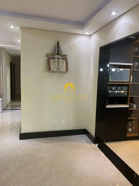 Foto 4 de Casa com 4 quartos à venda, 673m2 em Centro, Ibirite - MG