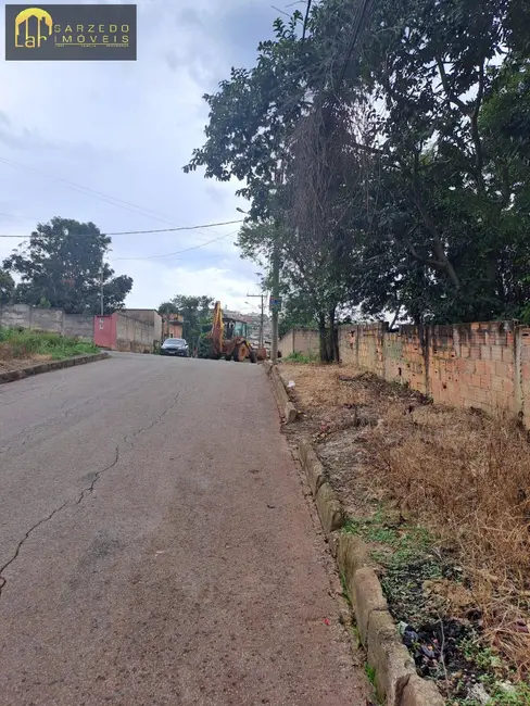 Foto 9 de Terreno / Lote à venda, 360m2 em Sarzedo - MG