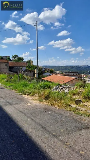 Foto 4 de Terreno / Lote à venda, 254m2 em Sarzedo - MG