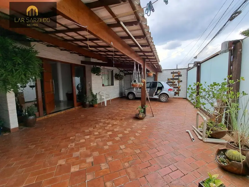 Foto 4 de Casa com 3 quartos à venda, 360m2 em Sarzedo - MG