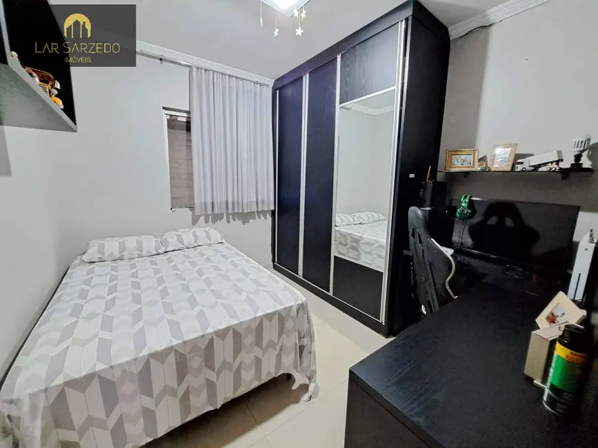 Foto 9 de Casa com 3 quartos à venda, 360m2 em Sarzedo - MG