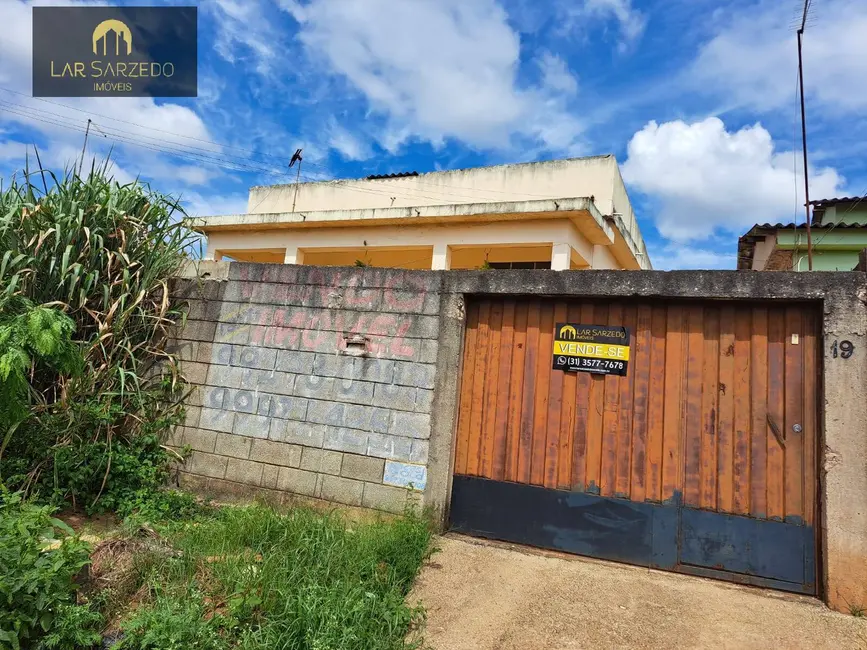 Foto 1 de Casa com 2 quartos à venda, 1060m2 em Centro, Sarzedo - MG