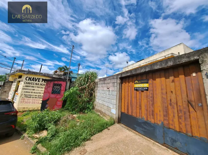 Foto 2 de Casa com 2 quartos à venda, 1060m2 em Centro, Sarzedo - MG
