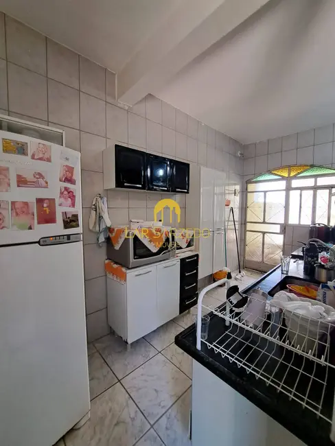 Foto 6 de Casa com 3 quartos à venda, 360m2 em Sarzedo - MG