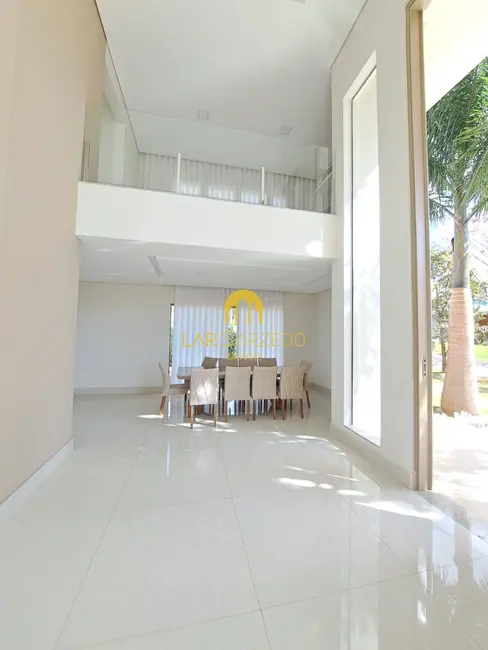 Casa com 4 quartos à venda, 572m2 em Mario Campos - MG - imagem 5 Foto 5 de Casa com 4 quartos à venda, 572m2 em Mario Campos - MG