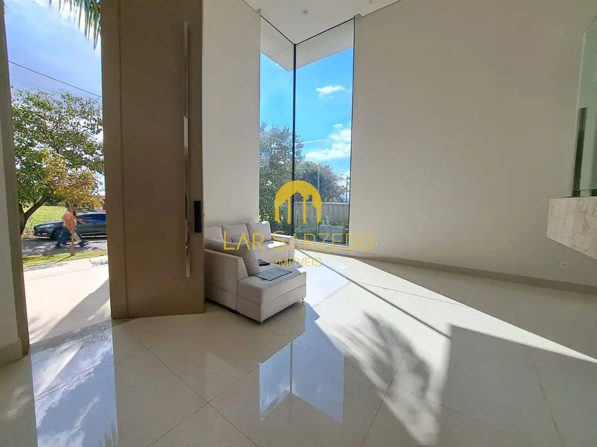 Casa com 4 quartos à venda, 572m2 em Mario Campos - MG - imagem 3 Foto 3 de Casa com 4 quartos à venda, 572m2 em Mario Campos - MG