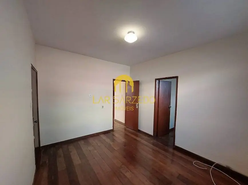 Foto 2 de Casa com 4 quartos à venda, 417m2 em Santa Tereza, Belo Horizonte - MG