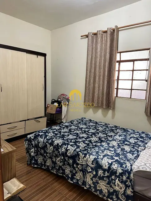 Foto 5 de Casa com 2 quartos à venda, 115m2 em Centro, Sarzedo - MG