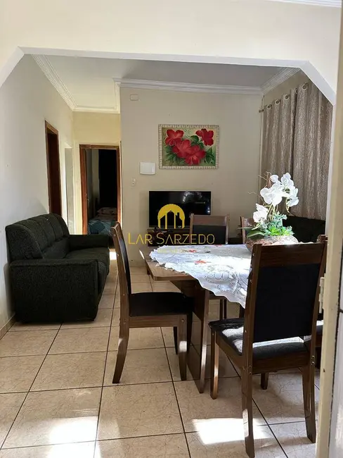 Foto 3 de Casa com 2 quartos à venda, 115m2 em Centro, Sarzedo - MG