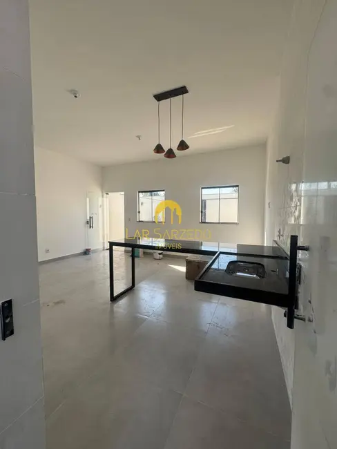 Foto 2 de Casa com 2 quartos à venda, 58m2 em Sarzedo - MG