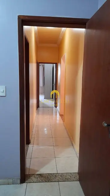 Foto 8 de Casa com 3 quartos à venda, 252m2 em Sarzedo - MG