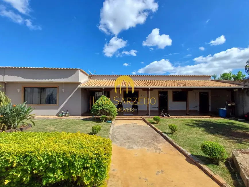 Foto 1 de Casa com 3 quartos à venda, 1280m2 em Mario Campos - MG