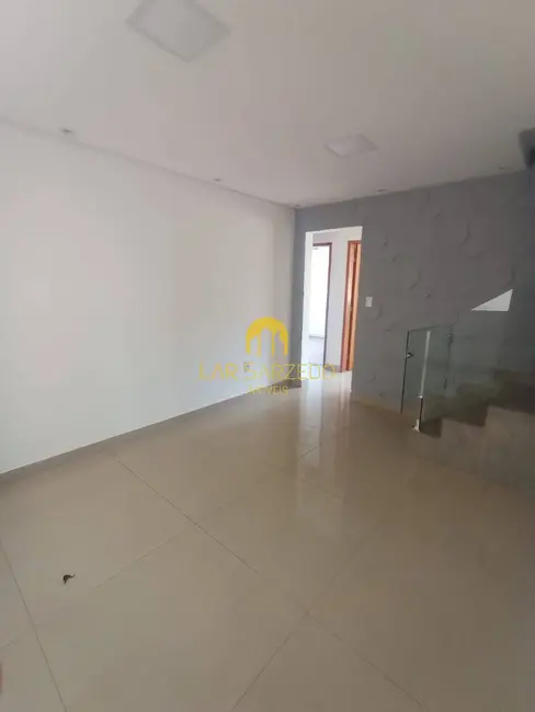 Foto 2 de Cobertura com 3 quartos à venda e para alugar em Sarzedo - MG