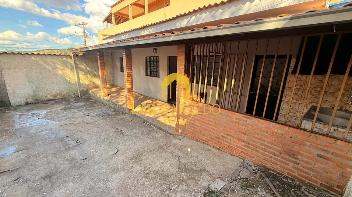 Foto 2 de Casa com 1 quarto para alugar em Centro, Sarzedo - MG