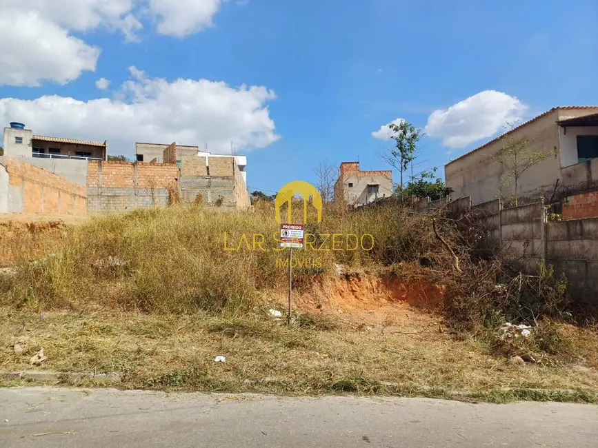 Foto 2 de Terreno / Lote à venda, 419m2 em Sarzedo - MG
