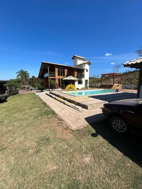 Foto 1 de Chácara com 3 quartos à venda, 20000m2 em Centro, Florestal - MG