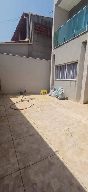 Casa de Condomínio com 3 quartos à venda, 200m2 em Petrovale, Betim - MG - imagem 4 Foto 4 de Casa de Condomínio com 3 quartos à venda, 200m2 em Petrovale, Betim - MG