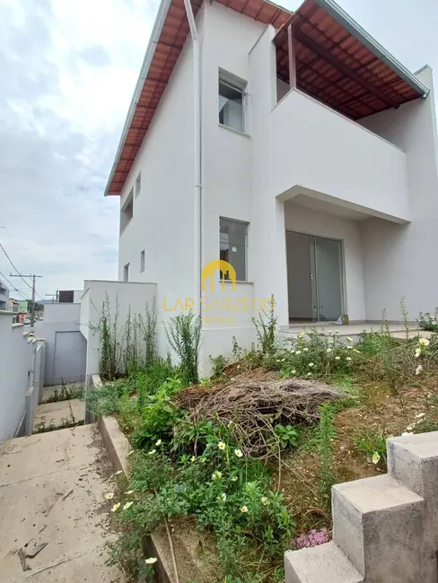 Foto 3 de Casa de Condomínio com 3 quartos à venda, 125m2 em Sarzedo - MG