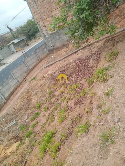 Foto 4 de Chácara à venda, 360m2 em Petrovale, Betim - MG