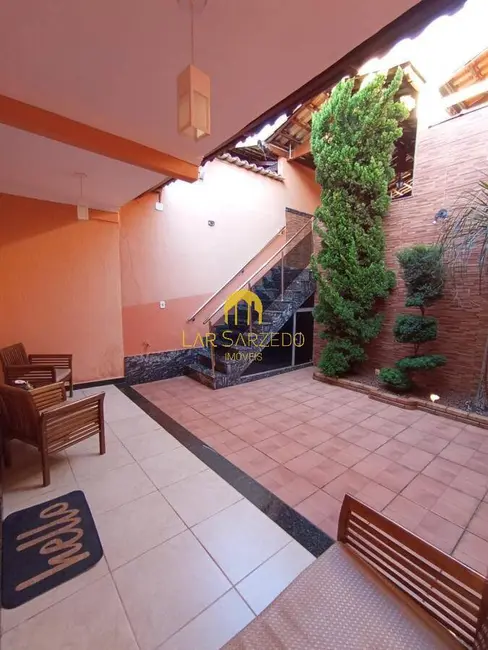 Foto 3 de Casa com 3 quartos à venda, 160m2 em Jardim das Flores, Ibirite - MG