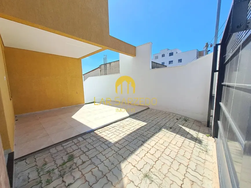 Foto 3 de Casa de Condomínio com 3 quartos à venda em Sarzedo - MG