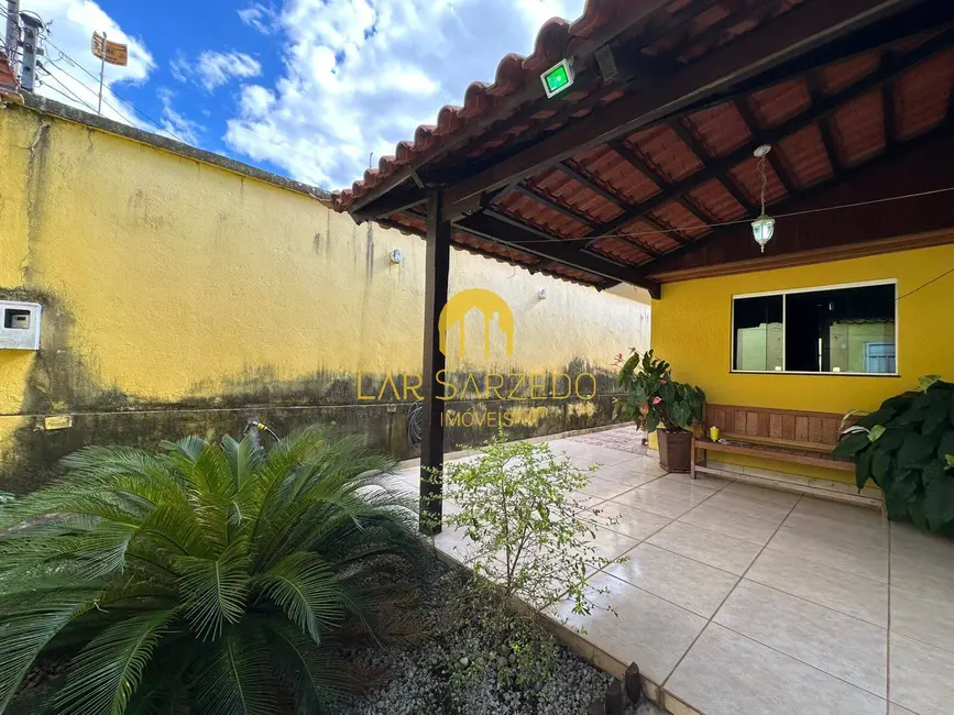 Foto 1 de Casa com 3 quartos à venda em Sarzedo - MG