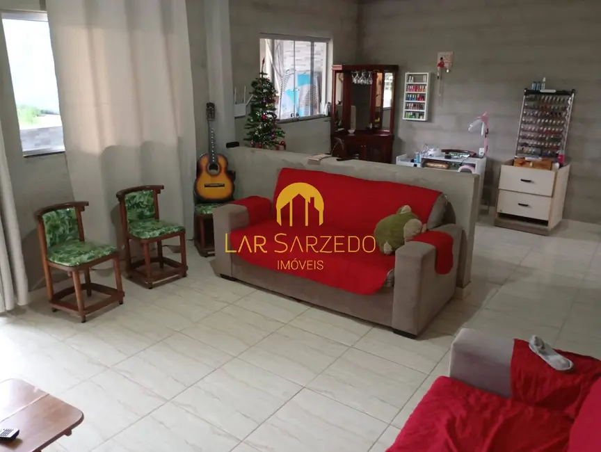 Foto 1 de Casa com 3 quartos à venda, 1000m2 em Bandeirinhas, Betim - MG