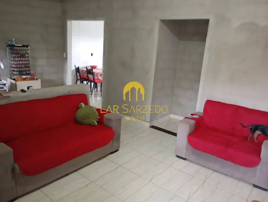 Foto 2 de Casa com 3 quartos à venda, 1000m2 em Bandeirinhas, Betim - MG