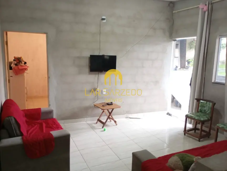 Foto 3 de Casa com 3 quartos à venda, 1000m2 em Bandeirinhas, Betim - MG