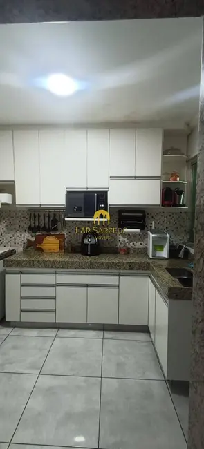 Foto 8 de Casa com 3 quartos à venda, 180m2 em Sarzedo - MG