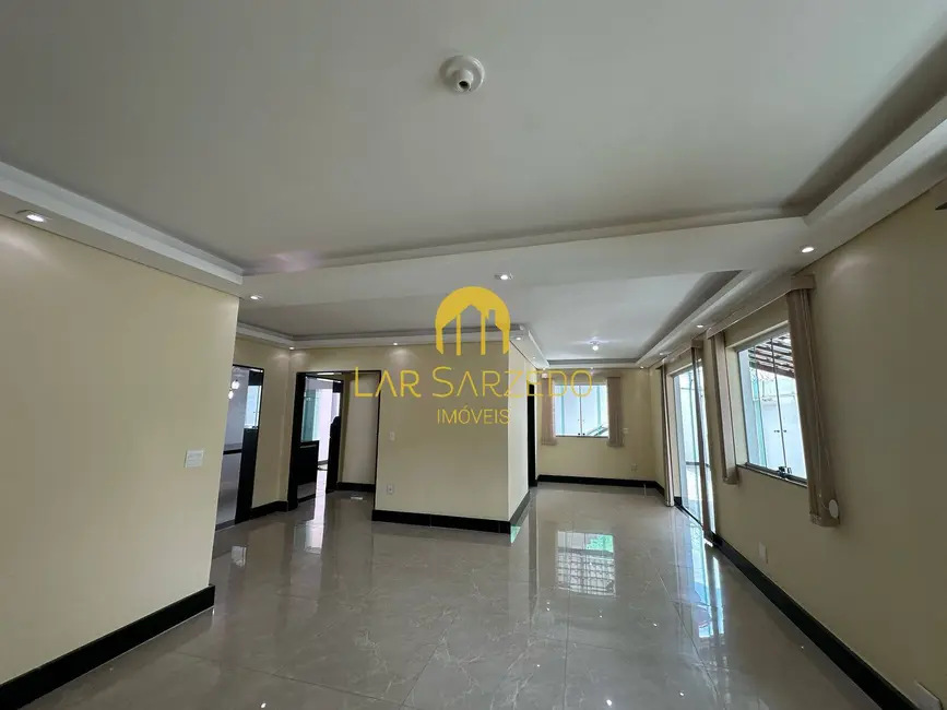 Foto 4 de Casa com 4 quartos à venda em Centro, Ibirite - MG