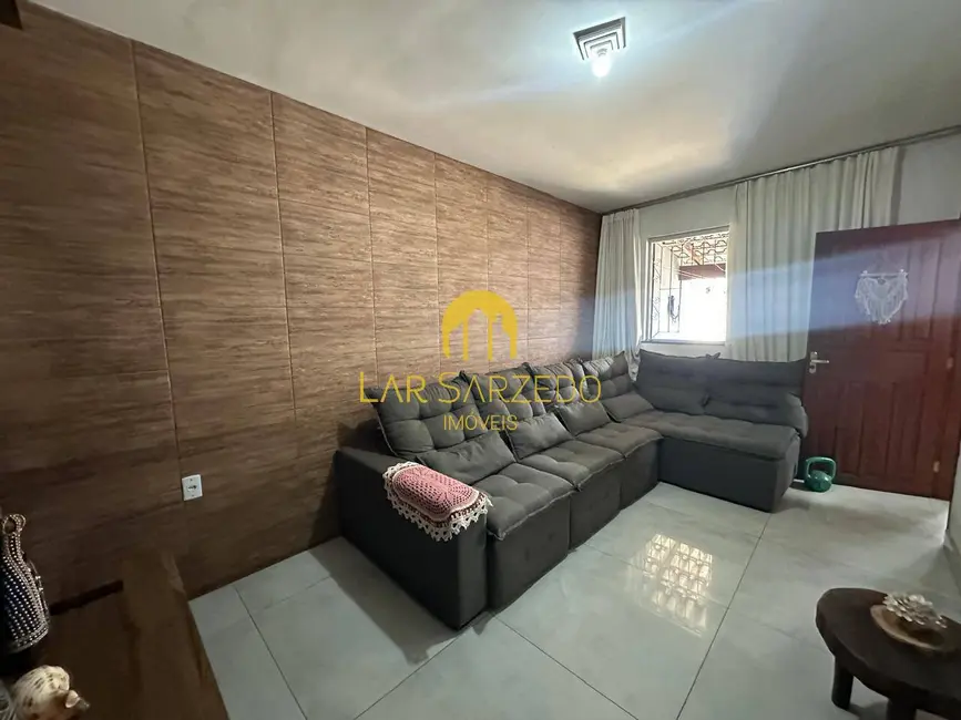 Foto 2 de Casa com 2 quartos à venda, 148m2 em Sarzedo - MG