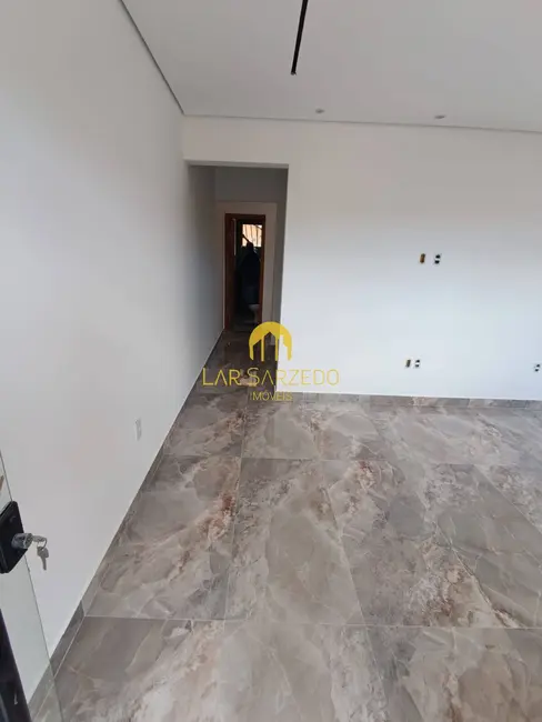 Foto 1 de Casa de Condomínio com 2 quartos à venda em Sarzedo - MG