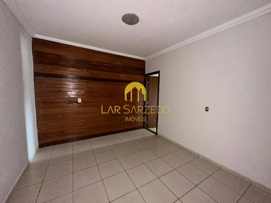 Foto 1 de Casa com 2 quartos para alugar em Sarzedo - MG