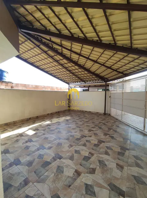 Foto 2 de Casa de Condomínio com 2 quartos para alugar em Sarzedo - MG