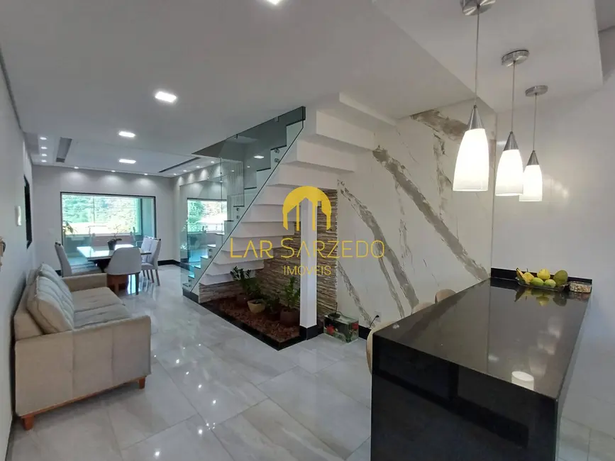 Foto 8 de Casa de Condomínio com 3 quartos à venda, 180m2 em Sarzedo - MG