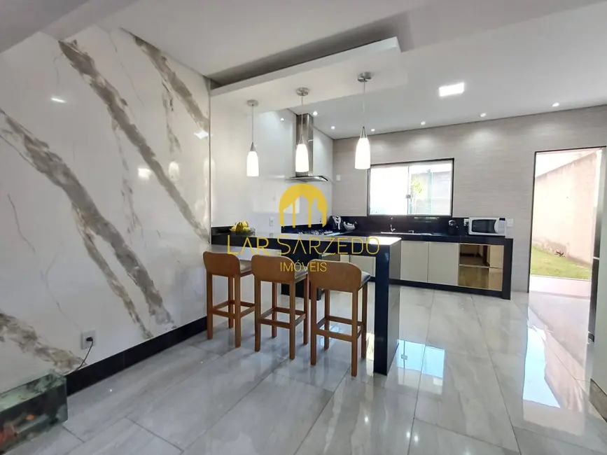 Foto 6 de Casa de Condomínio com 3 quartos à venda, 180m2 em Sarzedo - MG
