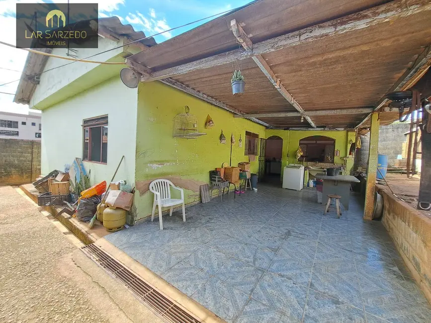 Foto 3 de Casa com 3 quartos à venda, 535m2 em Centro, Sarzedo - MG